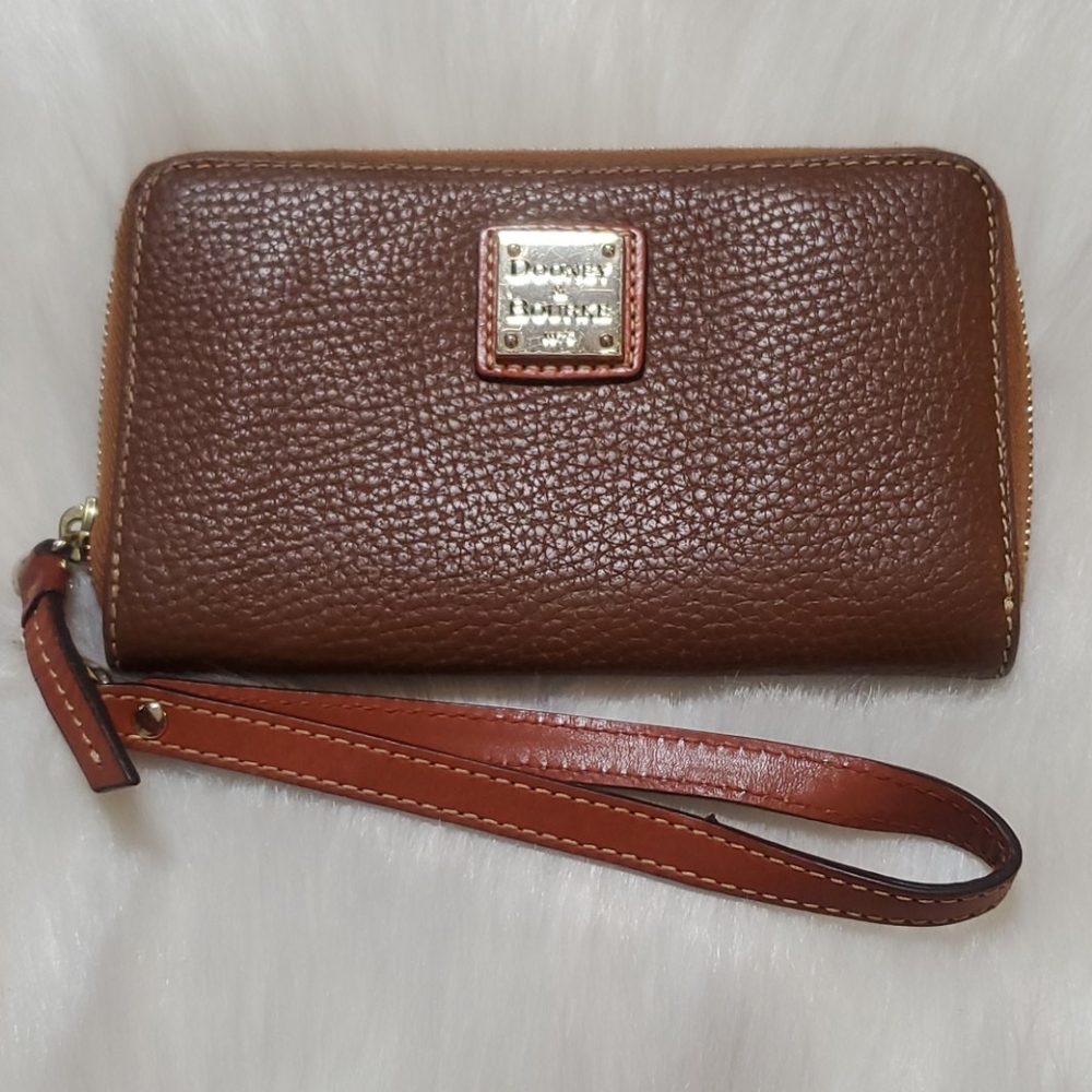 Dooney & Bourke Wallet Wristlet